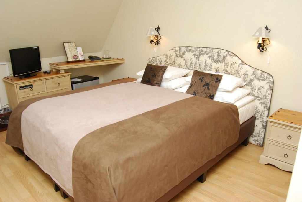 Kaheinimesetuba (Double)